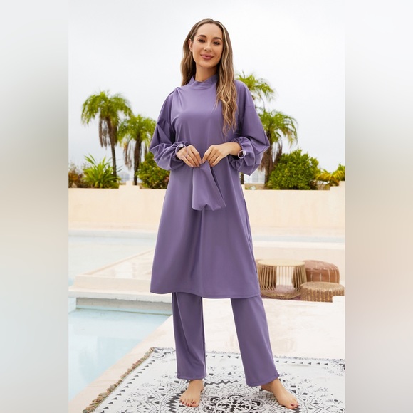 Cap, Drawstring Mock Neck Long Sleeve Top and Pants Swim Set - Picture 3 of 10